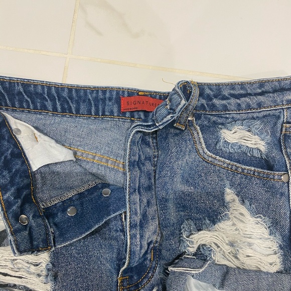 Ripped Blue distressed jean shorts - Picture 3 of 3